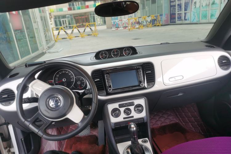 Used Volkswagen Beetle 2013 1.4TSI Fashion Edition Center Console