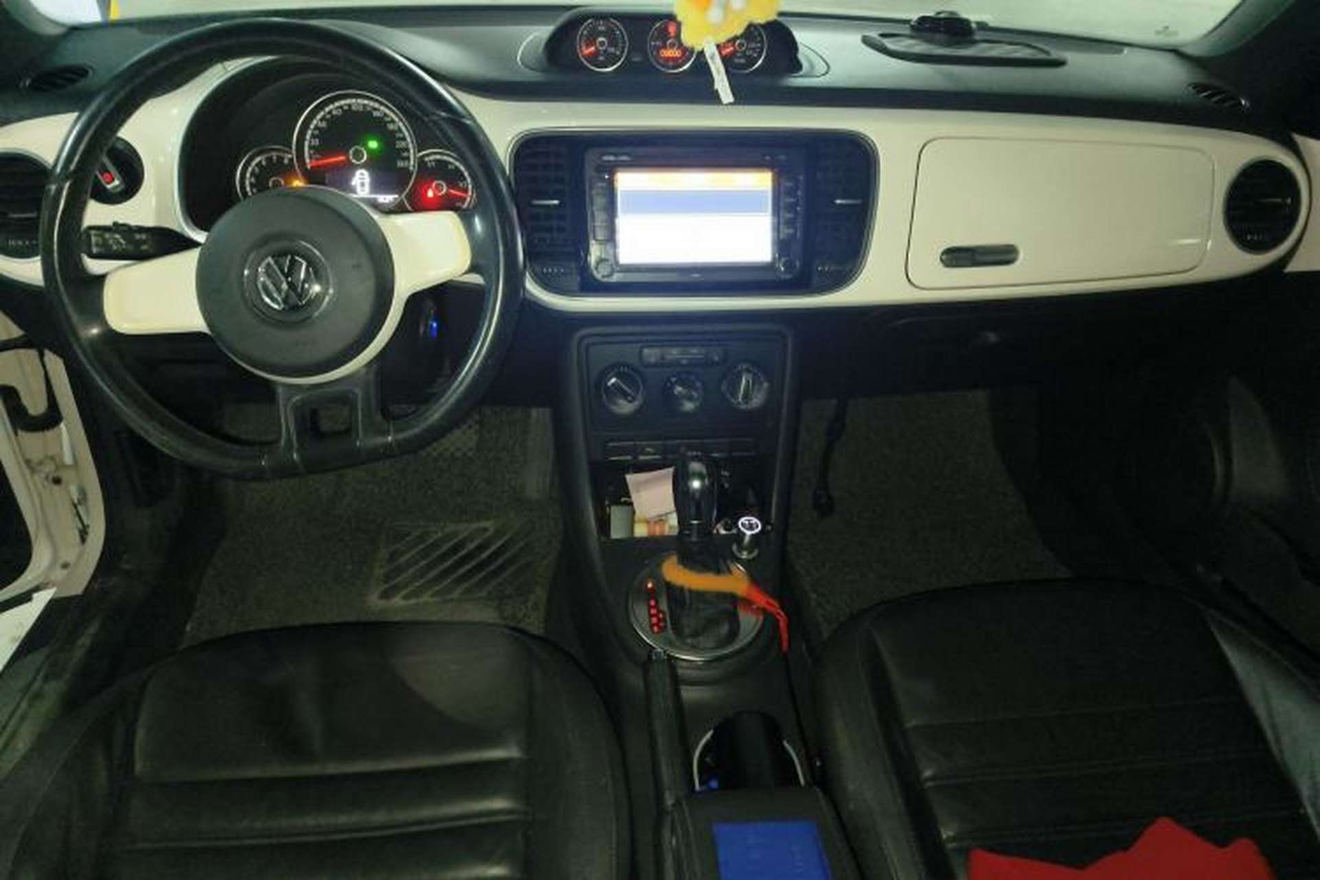Used Volkswagen Beetle 2013 1.4 TSI Comfort Model Center Console