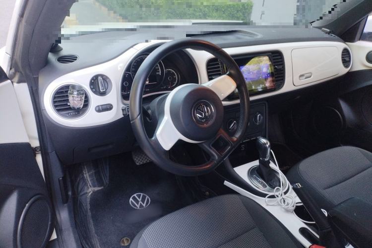 Used Volkswagen Beetle 2013 1.2TSI Fashion Edition Center Console