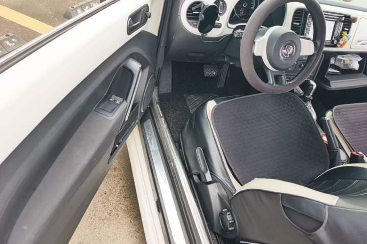 Used Volkswagen Beetle 2013 1.4TSI Fashion Edition Driver Seat