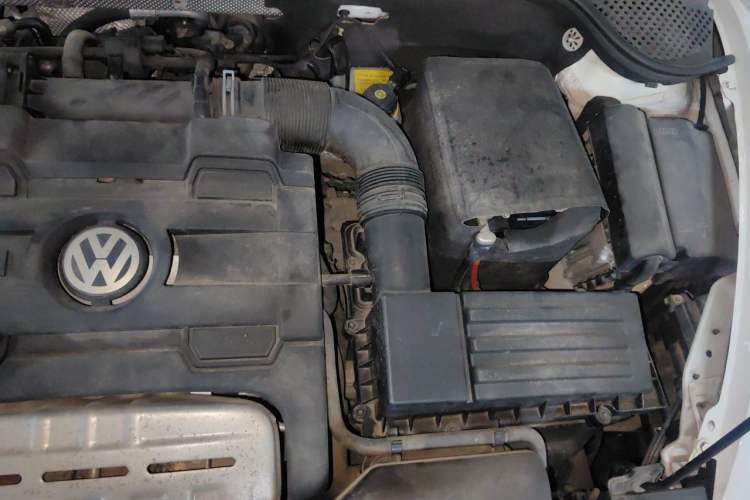 Used Volkswagen Beetle 2013 1.4TSI Fashion Edition Engine Bay Left