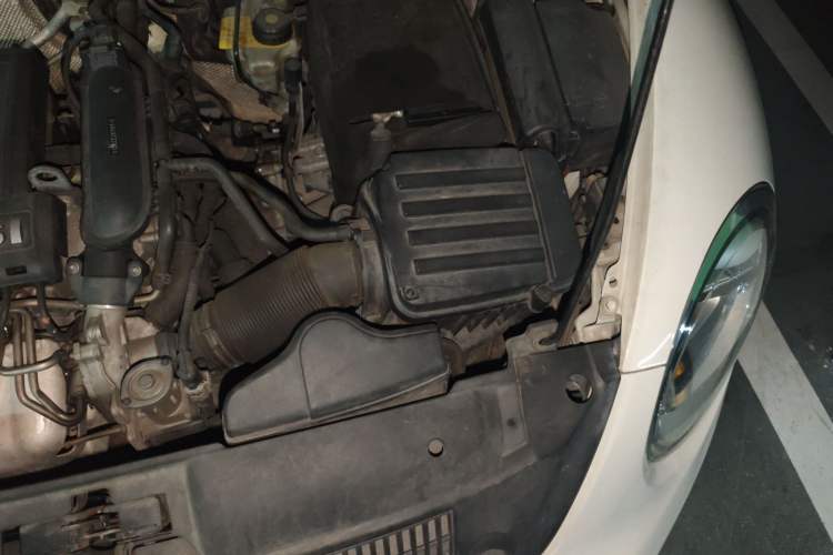 Used Volkswagen Beetle 2013 1.2TSI Fashion Edition Engine Bay Left