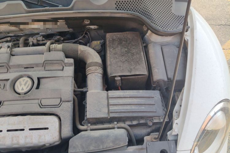 Used Volkswagen Beetle 2013 1.4TSI R-Line Engine Bay Left