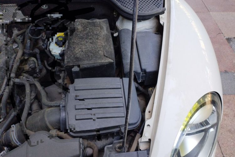 Used Volkswagen Beetle 2013 1.2TSI Fashion Edition Engine Bay Left
