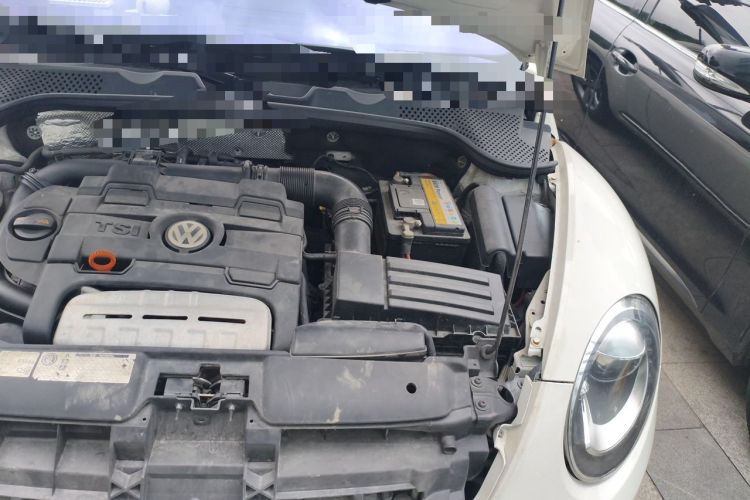 Used Volkswagen Beetle 2013 1.4TSI Luxury Model Engine Bay Left