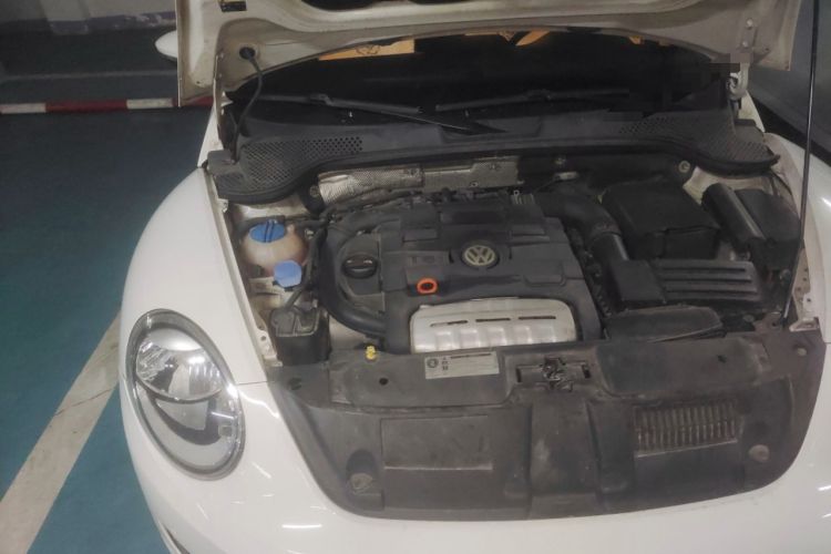 Used Volkswagen Beetle 2013 1.4 TSI Comfort Model Engine Bay Right