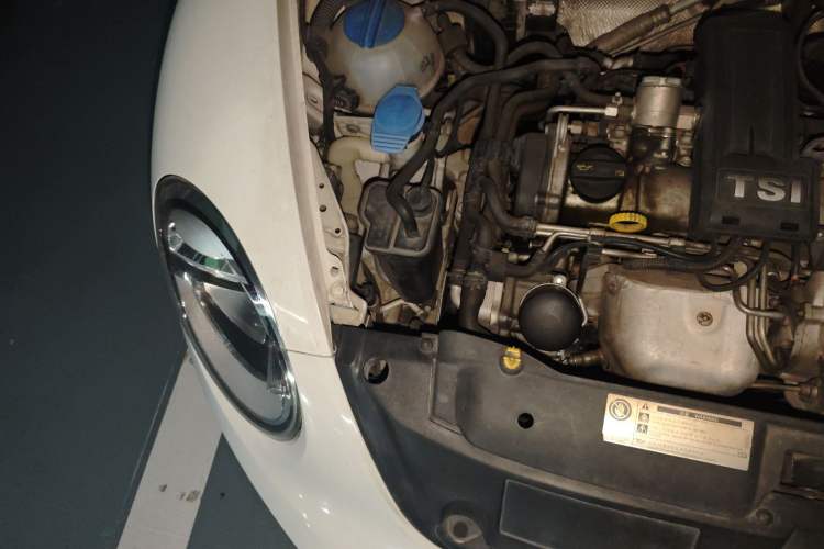 Used Volkswagen Beetle 2013 1.2TSI Fashion Edition Engine Bay Right