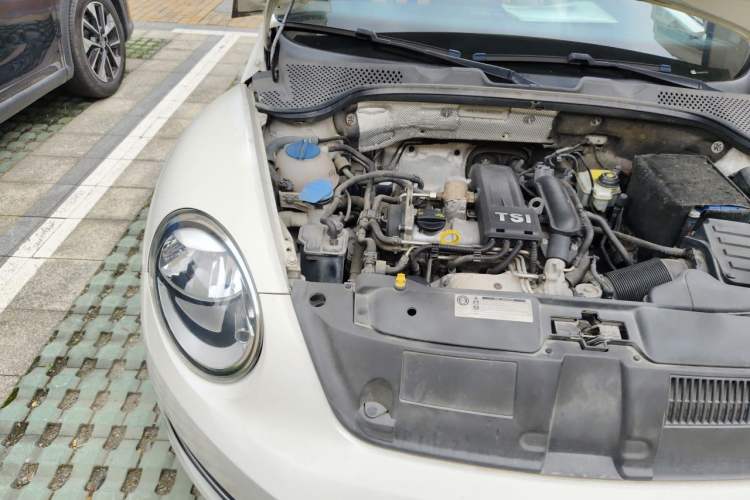 Used Volkswagen Beetle 2013 1.2TSI Fashion Edition Engine Bay Right