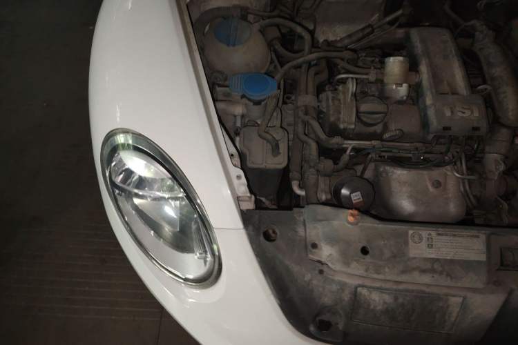Used Volkswagen Beetle 2013 1.2TSI Comfort Model Engine Bay Right