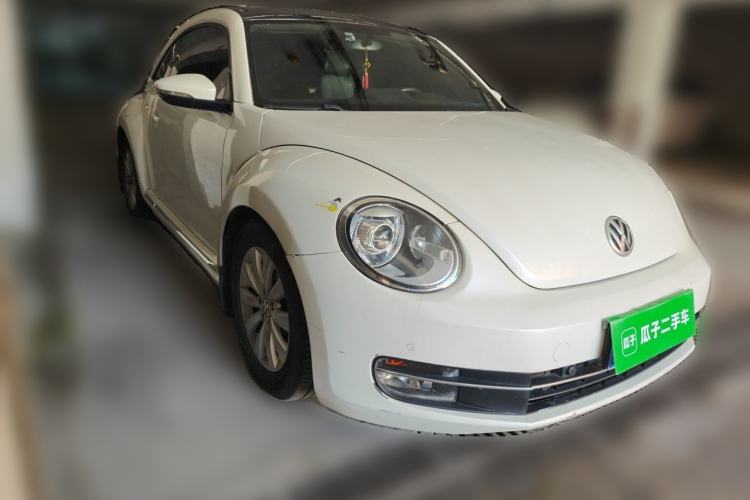 Used Volkswagen Beetle 2013 1.4 TSI Comfort Model Front Right 45 Deg