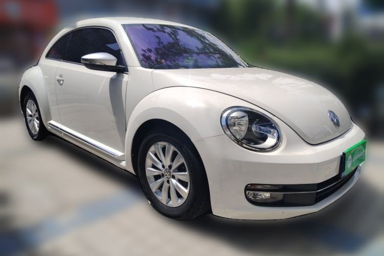 Used Volkswagen Beetle 2013 1.4TSI Fashion Edition Front Right 45 Deg