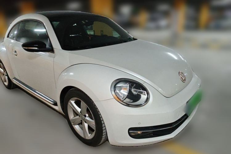 Used Volkswagen Beetle 2013 1.4TSI Luxury Model Front Right 45 Deg