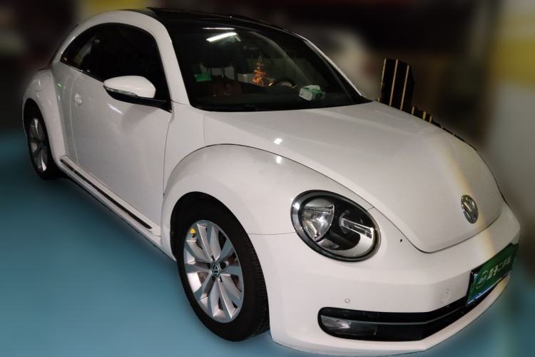 Used Volkswagen Beetle 2013 1.4 TSI Comfort Model Front Right 45 Deg
