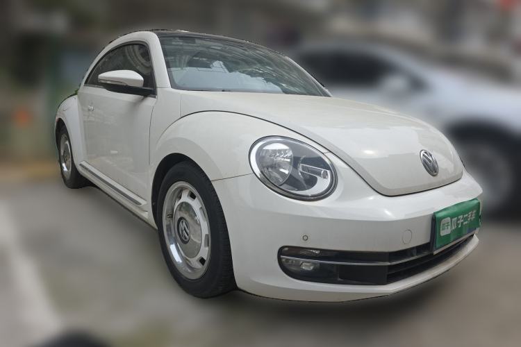 Used Volkswagen Beetle 2013 1.4 TSI Comfort Model Front Right 45 Deg