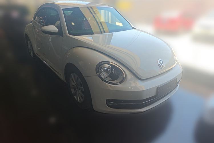 Used Volkswagen Beetle 2013 1.4TSI Fashion Edition Front Right 45 Deg