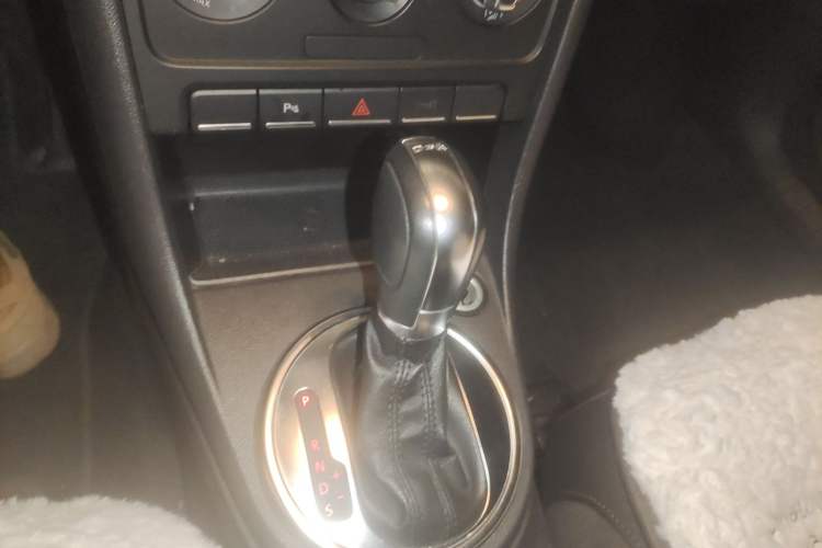 Used Volkswagen Beetle 2013 1.4 TSI Comfort Model Gear Lever
