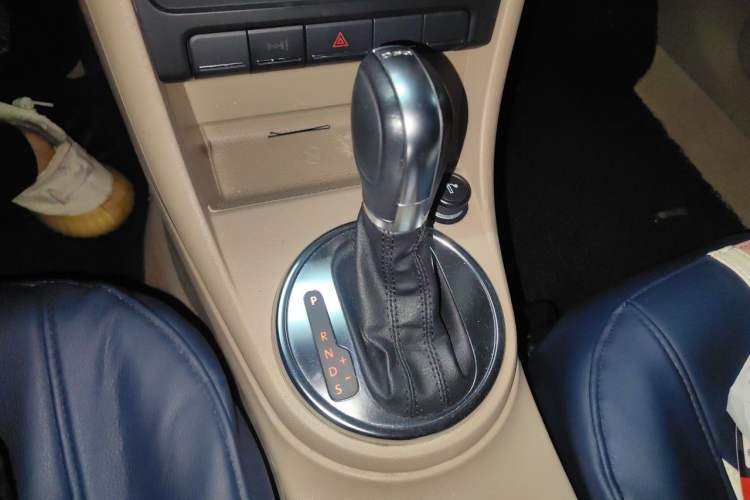 Used Volkswagen Beetle 2013 1.4TSI Fashion Edition Gear Lever