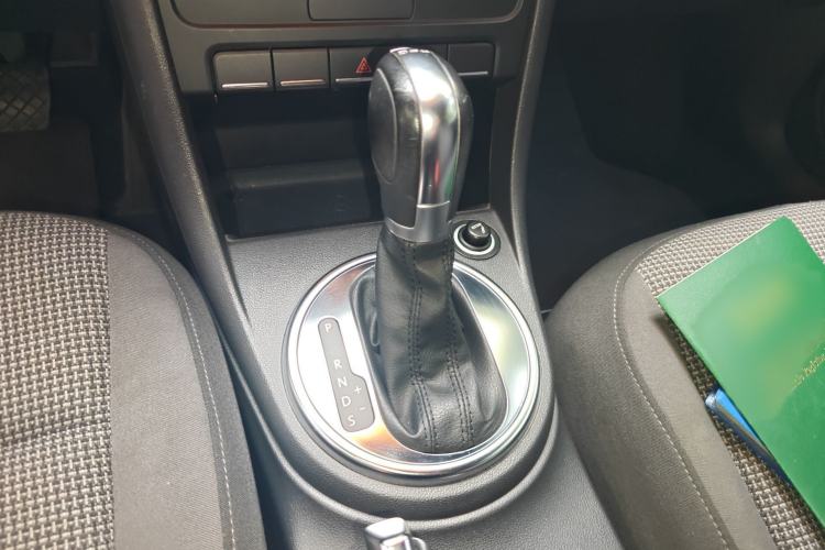 Used Volkswagen Beetle 2013 1.4TSI Fashion Edition Gear Lever