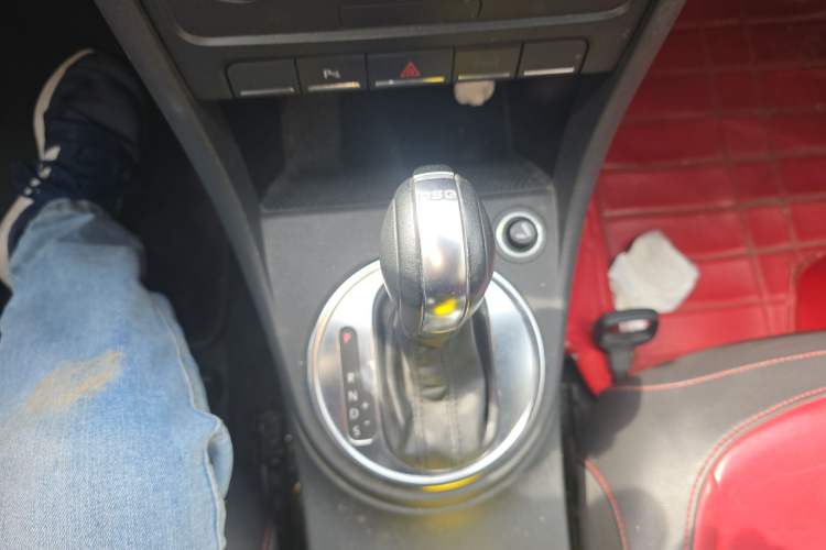Used Volkswagen Beetle 2013 1.4 TSI Comfort Model Gear Lever