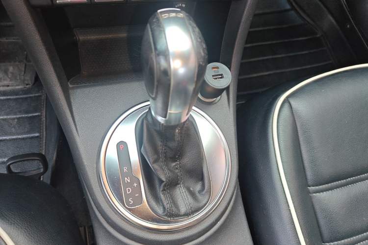 Used Volkswagen Beetle 2013 1.2TSI Fashion Edition Gear Lever