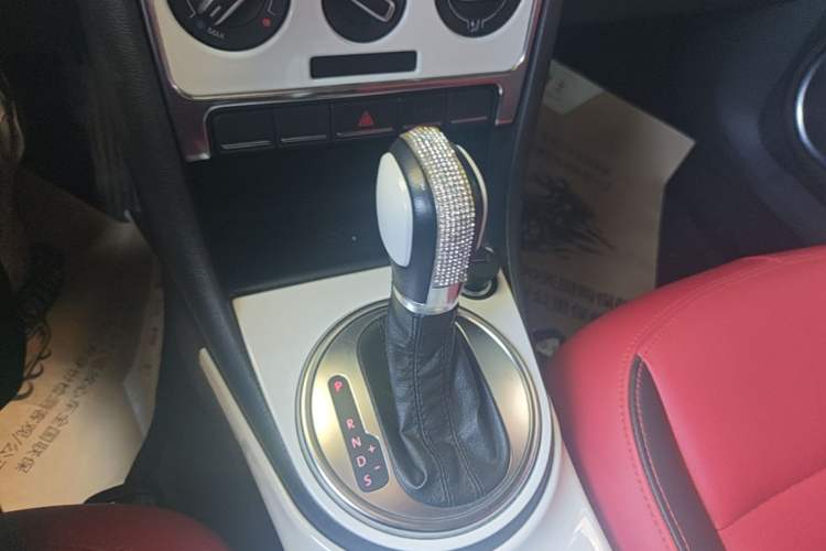 Used Volkswagen Beetle 2013 1.4TSI Fashion Edition Gear Lever