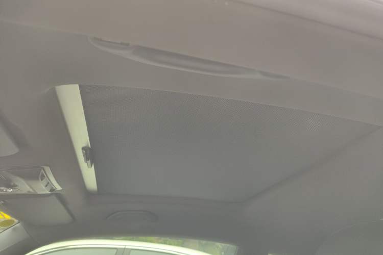 Used Volkswagen Beetle 2013 1.4TSI Luxury Model Headliner