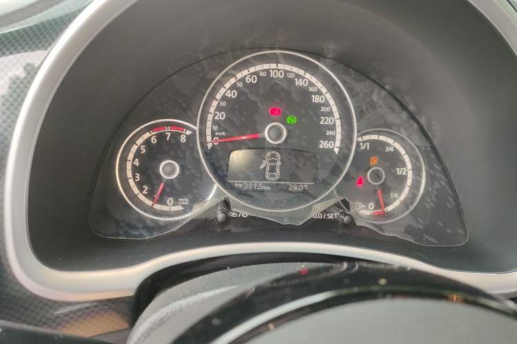 Used Volkswagen Beetle 2013 1.4TSI Luxury Model Instrument Cluster