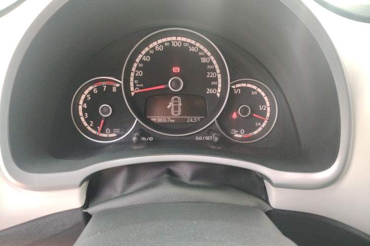 Used Volkswagen Beetle 2013 1.4TSI Fashion Edition Instrument Cluster