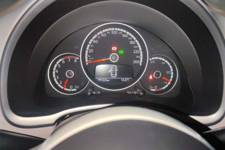 Used Volkswagen Beetle 2013 1.4TSI Fashion Edition Instrument Cluster