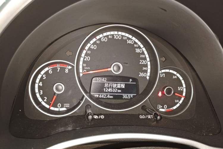 Used Volkswagen Beetle 2013 1.4TSI Fashion Edition Instrument Cluster