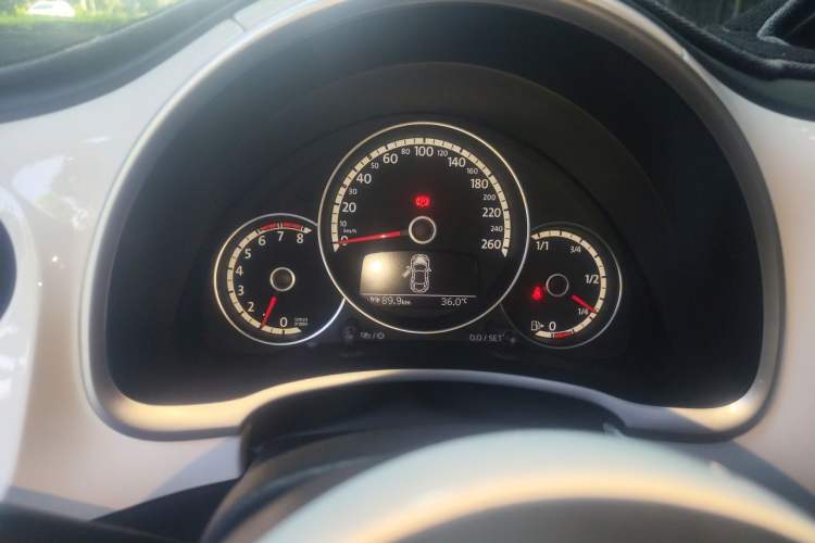 Used Volkswagen Beetle 2013 1.4 TSI Comfort Model Instrument Cluster