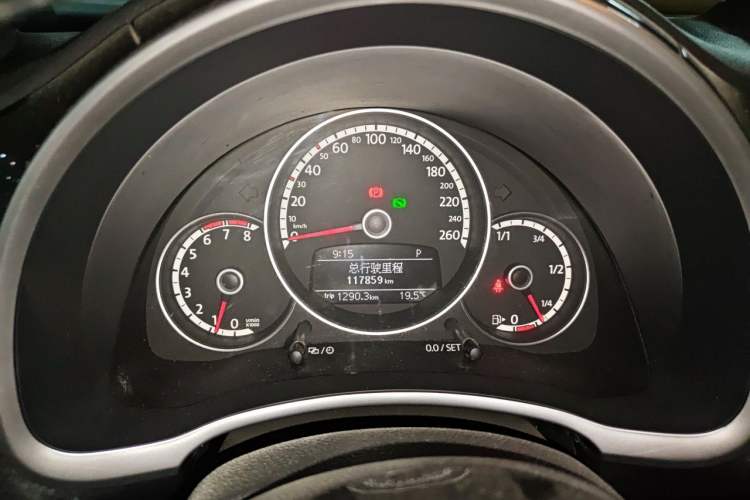 Used Volkswagen Beetle 2013 1.4TSI Luxury Model Instrument Cluster