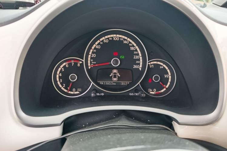 Used Volkswagen Beetle 2013 1.4TSI Fashion Edition Instrument Cluster