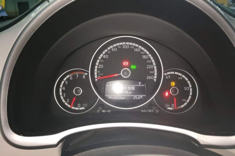 Used Volkswagen Beetle 2013 1.4TSI Fashion Edition Instrument Cluster