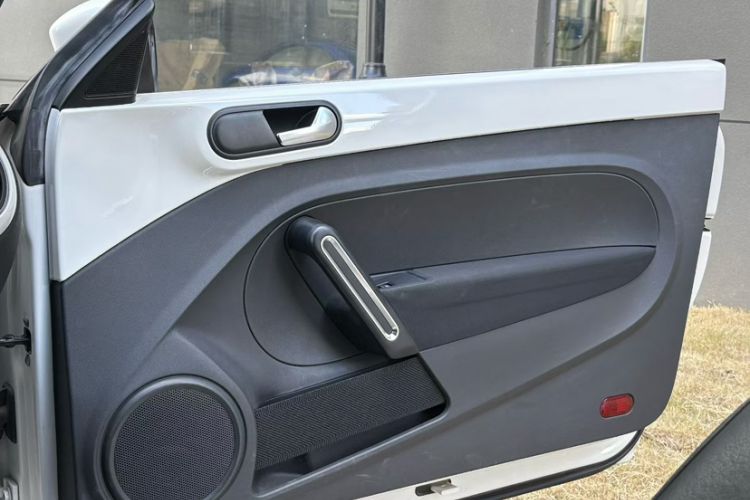 Used Volkswagen Beetle 2013 1.4TSI Fashion Edition Interior 10