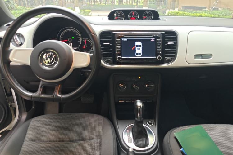 Used Volkswagen Beetle 2013 1.4TSI Fashion Edition Interior 2