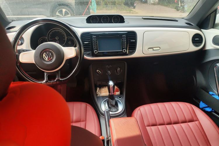 Used Volkswagen Beetle 2013 1.4TSI Fashion Edition Interior 2
