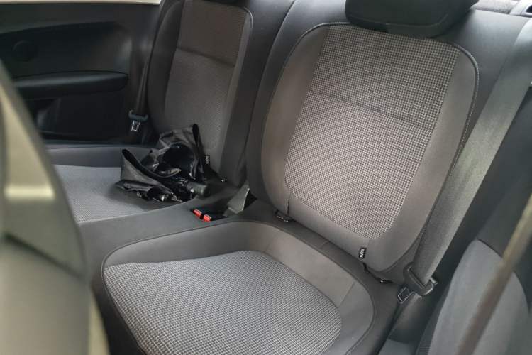 Used Volkswagen Beetle 2013 1.4TSI Fashion Edition Interior 4