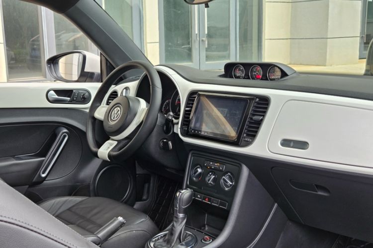 Used Volkswagen Beetle 2013 1.2TSI Comfort Model Interior 4