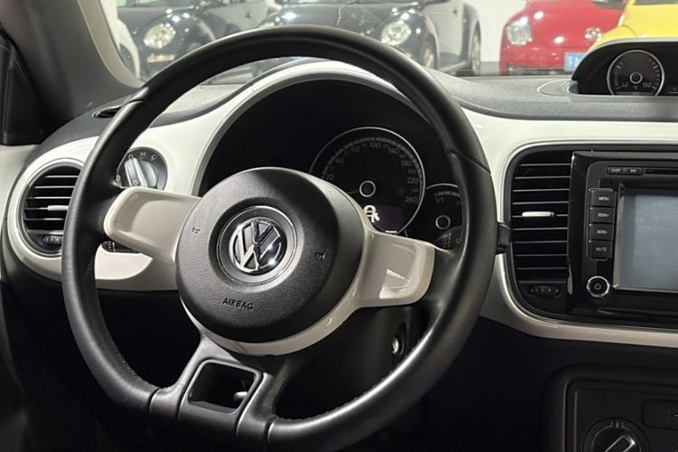 Used Volkswagen Beetle 2013 1.4TSI Fashion Edition Interior 6