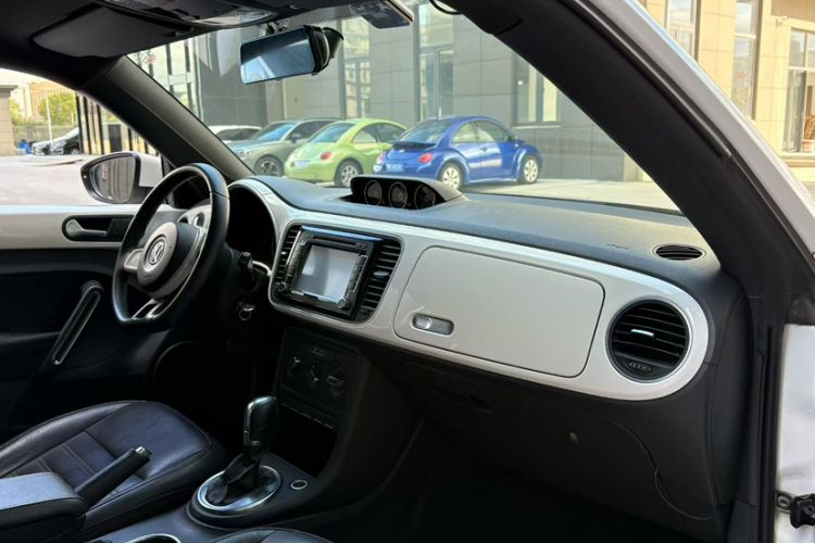 Used Volkswagen Beetle 2013 1.4TSI Fashion Edition Interior 9