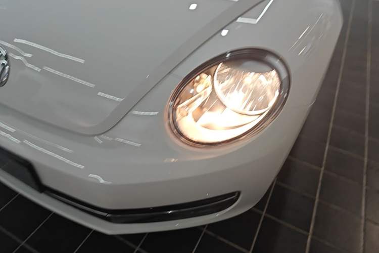 Used Volkswagen Beetle 2013 1.4TSI Fashion Edition Left Front Headlight