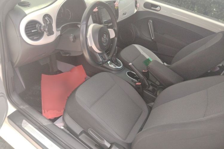 Used Volkswagen Beetle 2013 1.4TSI Fashion Edition Left Front Seat