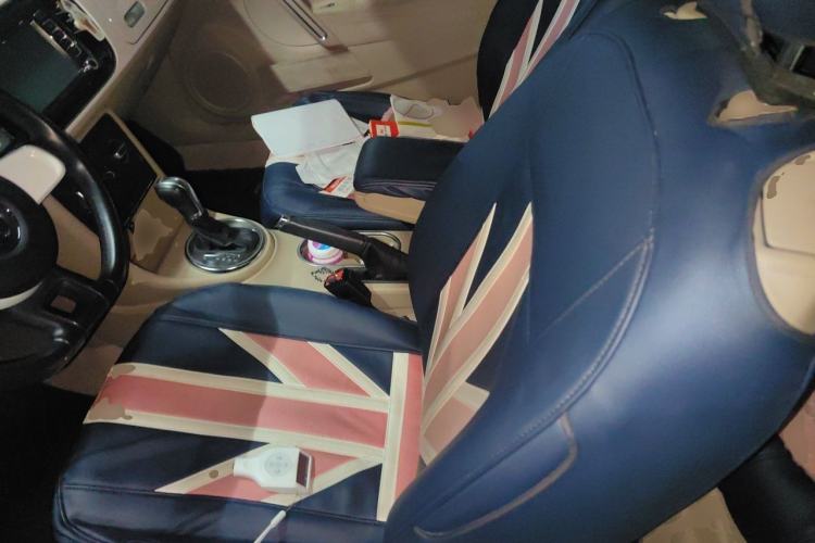 Used Volkswagen Beetle 2013 1.4TSI Fashion Edition Left Front Seat