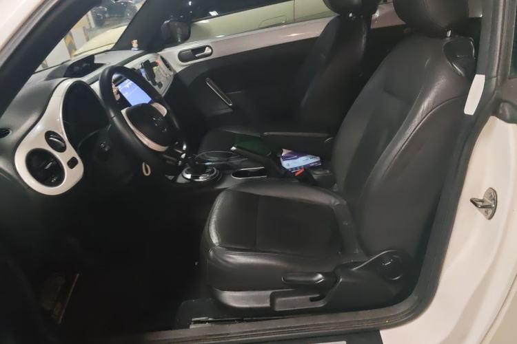 Used Volkswagen Beetle 2013 1.4TSI Fashion Edition Left Front Seat