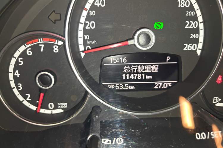 Used Volkswagen Beetle 2013 1.4TSI Fashion Edition Odometer Close Up