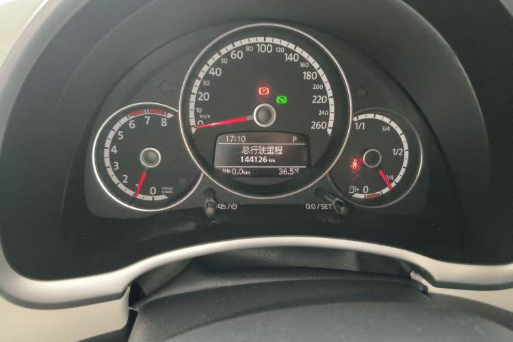 Used Volkswagen Beetle 2013 1.2TSI Comfort Model Odometer Close Up