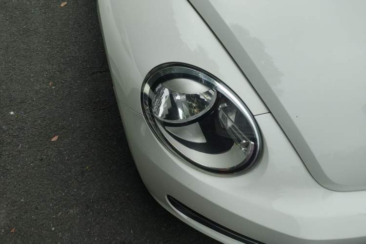 Used Volkswagen Beetle 2013 1.4TSI Luxury Model Right Front Headlight