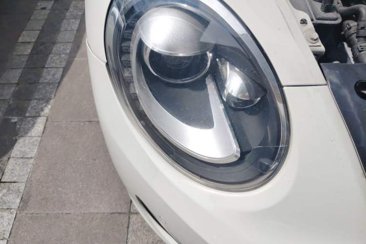 Used Volkswagen Beetle 2013 1.2TSI Comfort Model Right Front Headlight