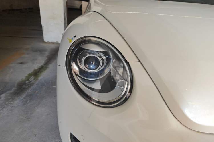 Used Volkswagen Beetle 2013 1.4 TSI Comfort Model Right Front Headlight